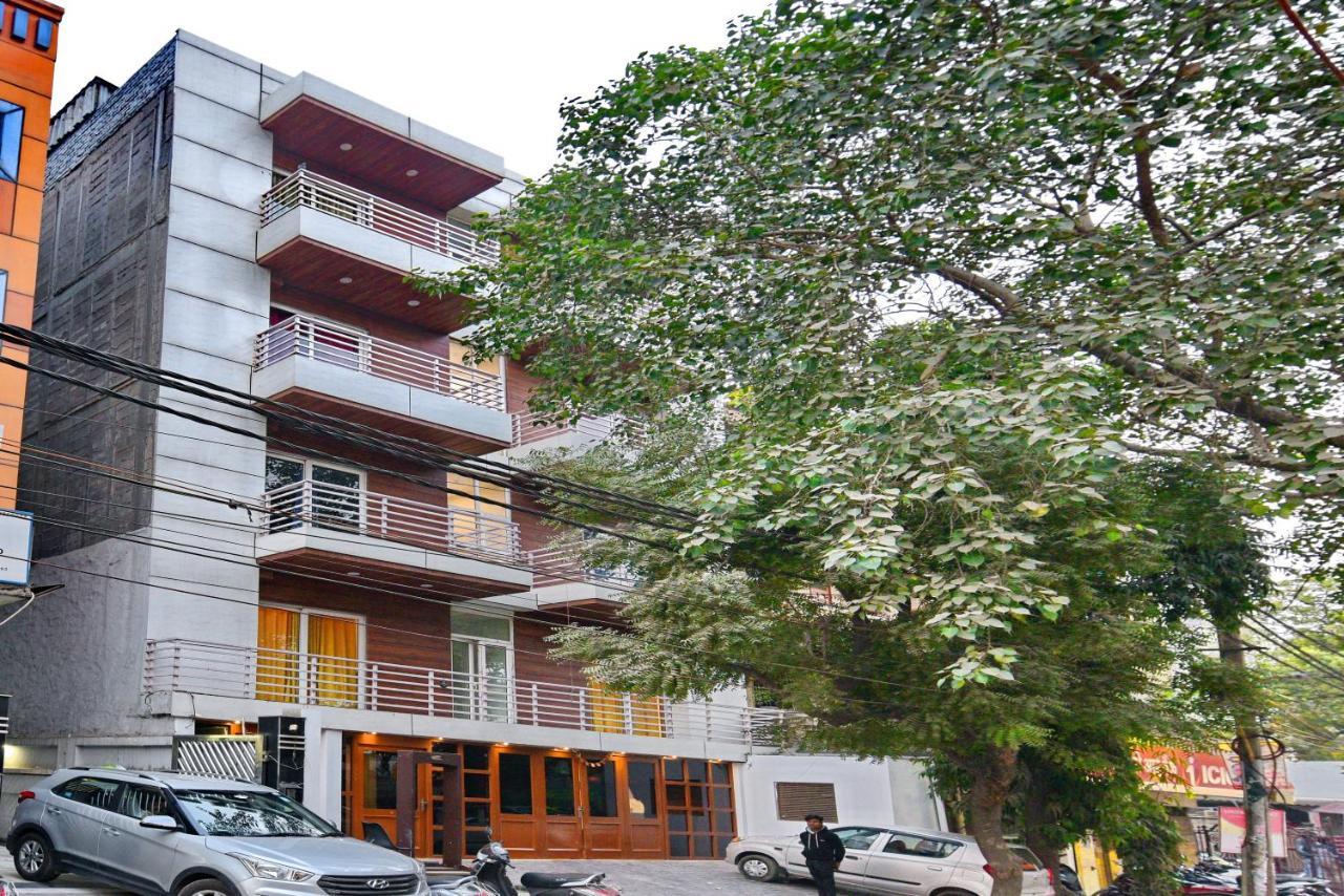 Silver Saffron Near Paschim Vihar Metro Station Hotel New Delhi