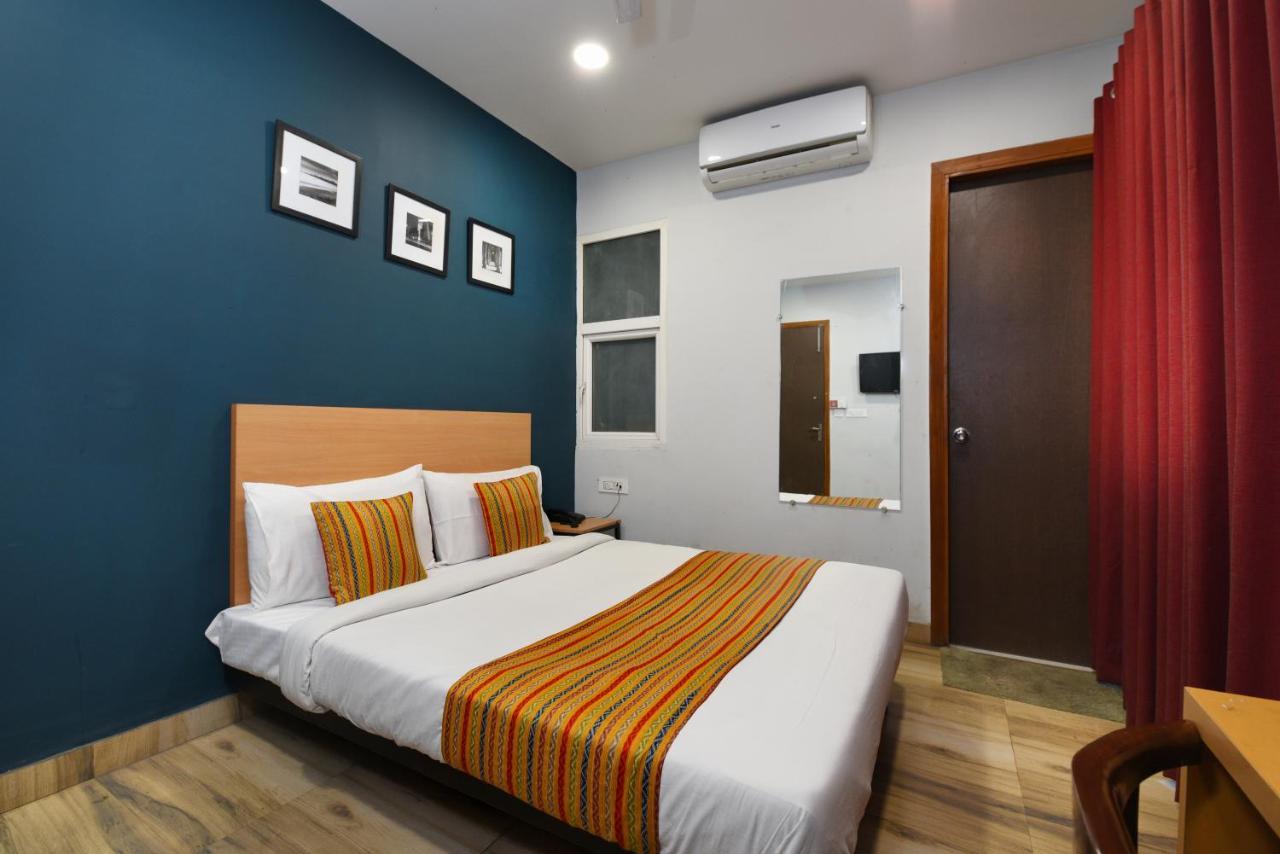 Hotel Silver Saffron Near Paschim Vihar Metro Station New Delhi