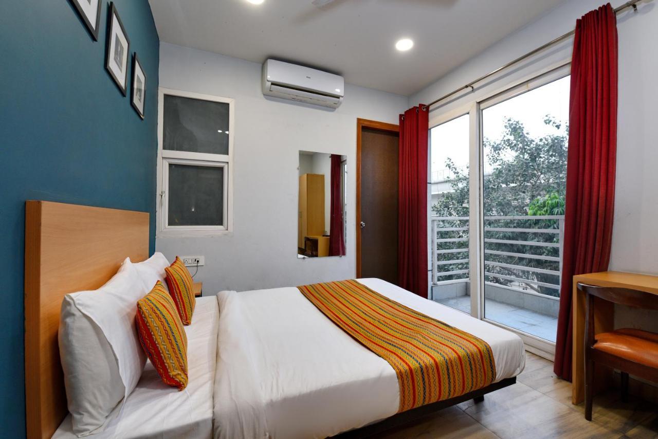 Silver Saffron Near Paschim Vihar Metro Station Hotel New Delhi